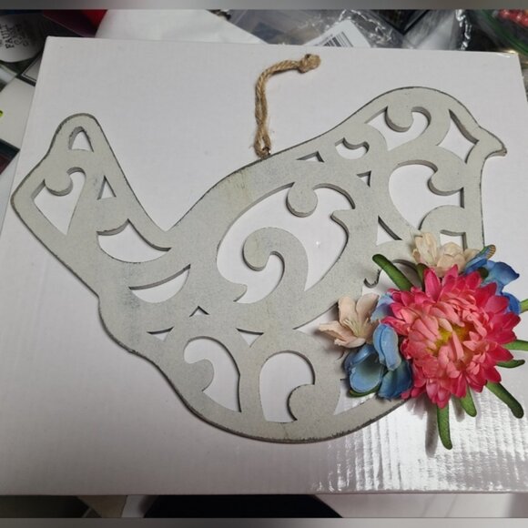 Wooden Lasercut Filigree Floral Bird Hanging Wood Sign Spring Bird Decor - Picture 2 of 3